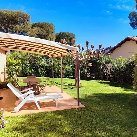 Cote Jardin - T2 Avec Terrasse Couverte Et Jardin